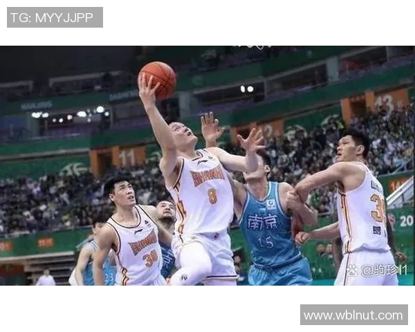 赛后分析：上海篮球队与广州篮球队的战术对决及其影响探讨