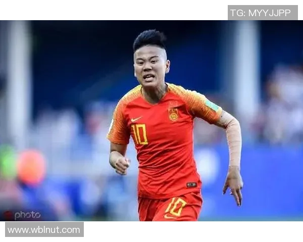 重庆篮球队在世界杯预选赛中以80分高居积分榜首位展现强劲实力