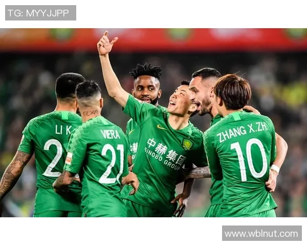 上海羽毛球队以85分稳居精英赛积分榜首位展现强劲实力